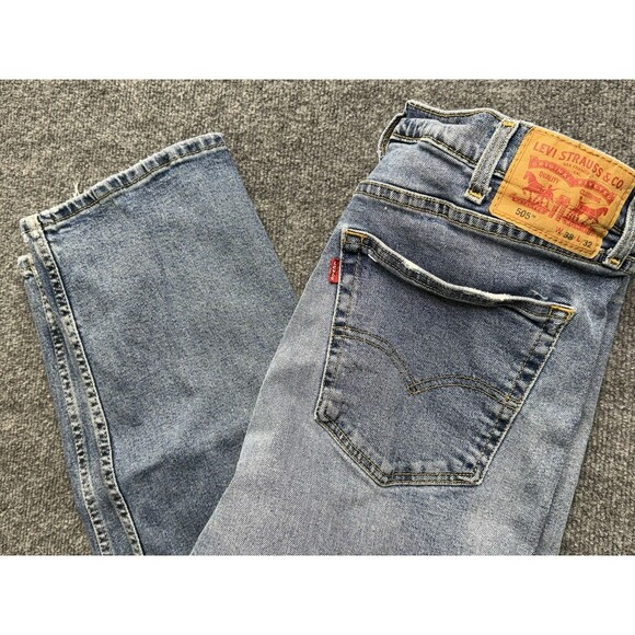 Levis 505 Jeans Men 38x32 (34x29.5) Blue Straight Leg Medium Wash - Picture 1 of 11